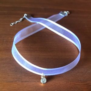 White Ribbon Choker w/pendant -13.5 in